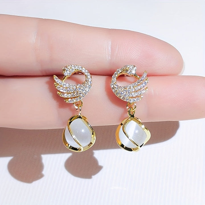 Adelina |  Aretes Colgantes Elegantes con Diseño Clásico y Sofisticado