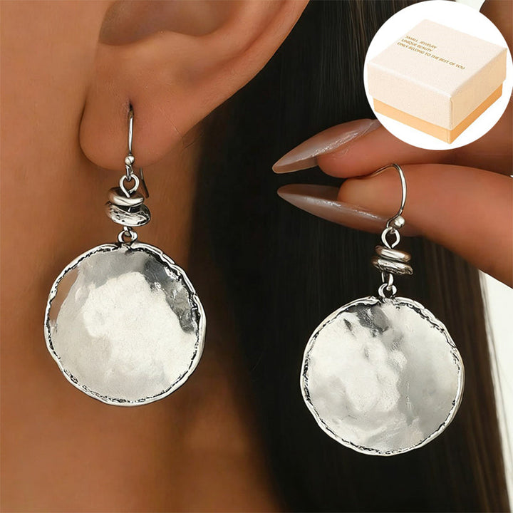 Hope | Aretes Colgantes de Metal Martillado con Estilo Vintage