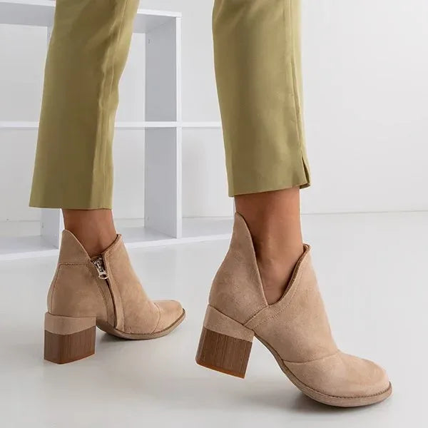 Danielle | Botines de Tacón Cuadrado con Aberturas Laterales