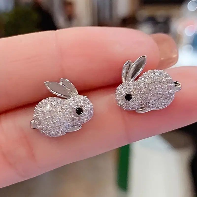 Agatha | Aretes de Conejo con Diseño Encantador y Toque Divertido
