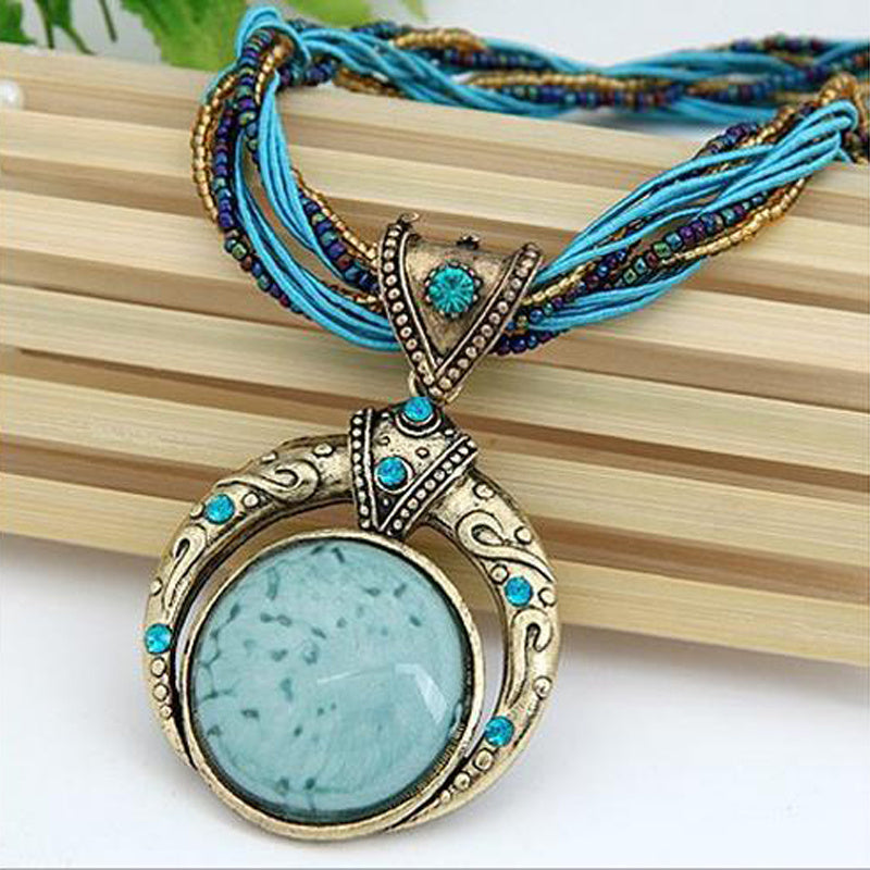 Jora | Collar Bohemio con Colgante de Piedra Verde Marmoleada