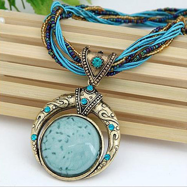 Jora | Collar Bohemio con Colgante de Piedra Verde Marmoleada