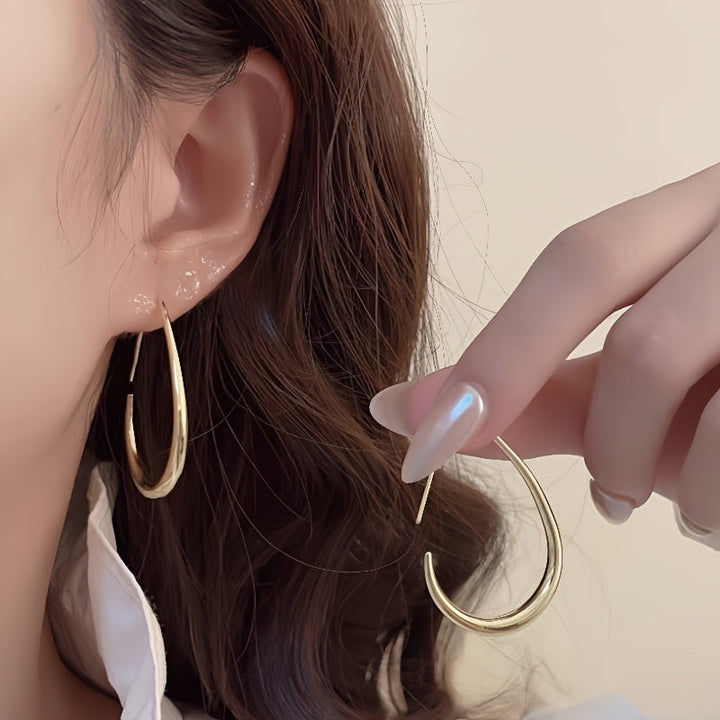 Raya | Aretes Minimalistas de Gota con Diseño Elegante