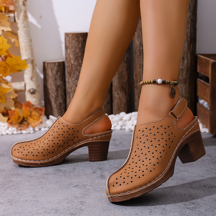 Korae | Sandalias de Tacón con Correas Ajustables y Diseño Calado