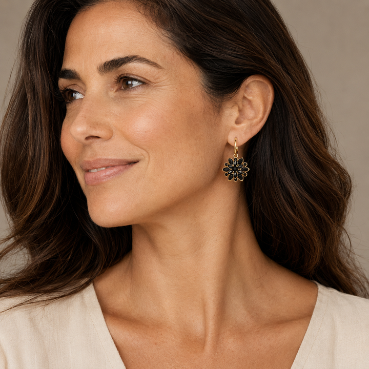 Constance | Aretes de Flor Negra y Dorado