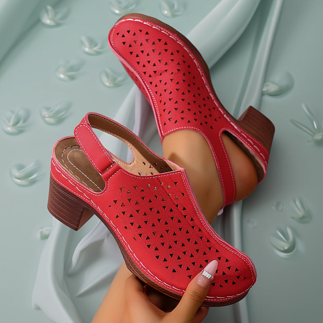 Korae | Sandalias de Tacón con Correas Ajustables y Diseño Calado