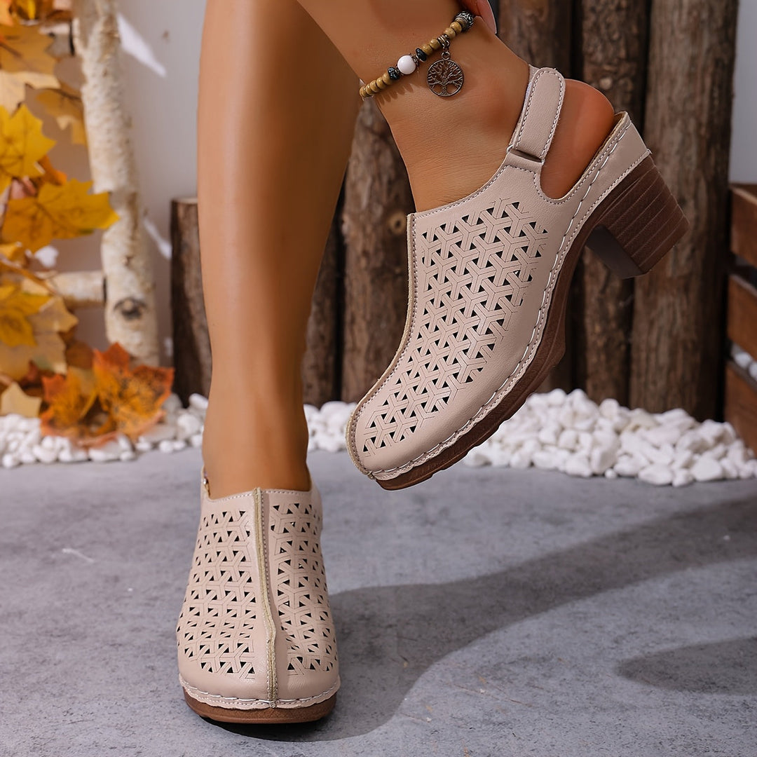 Korae | Sandalias de Tacón con Correas Ajustables y Diseño Calado