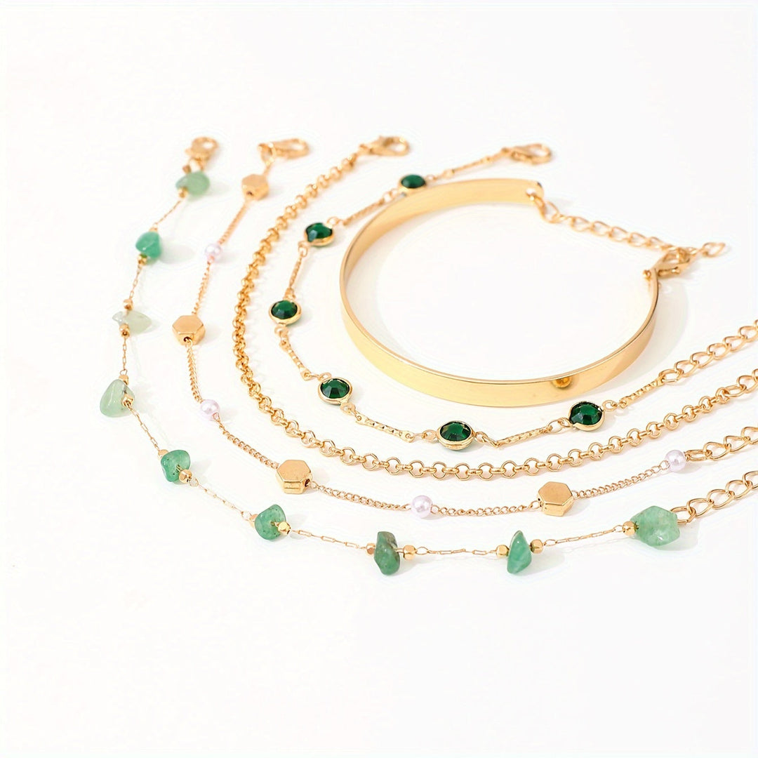 Aethique | Set de 5 Pulseras Bohemias con Piedras Verdes y Detalles Vintage