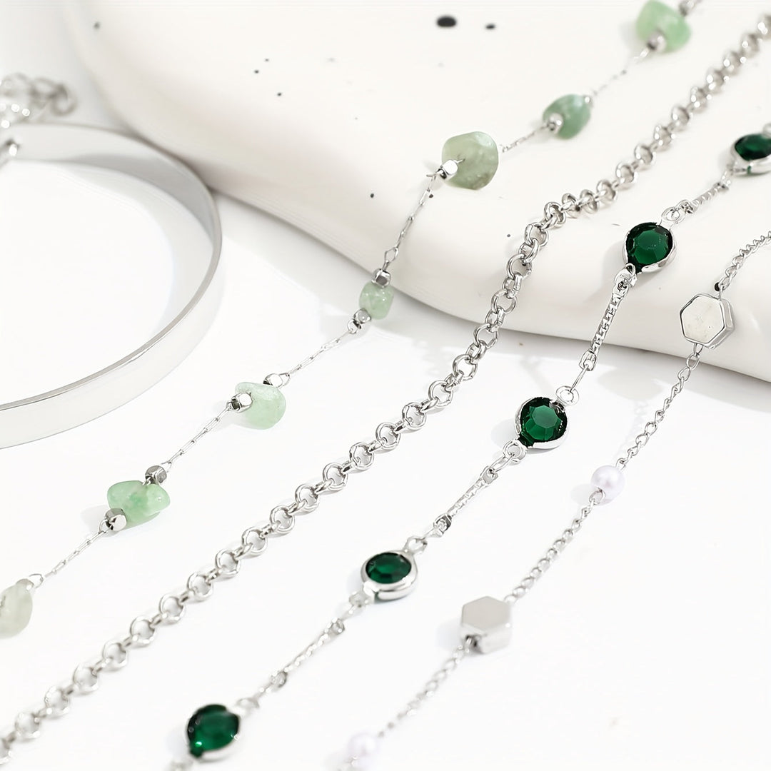 Aethique | Set de 5 Pulseras Bohemias con Piedras Verdes y Detalles Vintage