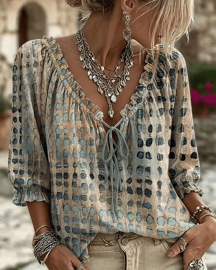 Paige | Blusa de Lunares con Escote en V Ajustable y Mangas 3/4