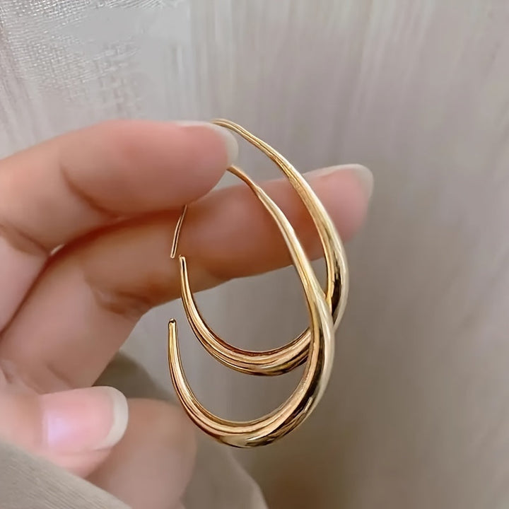 Raya | Aretes Minimalistas de Gota con Diseño Elegante