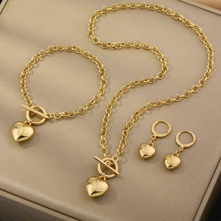 Gia | Set de Joyería Elegante con Corazón Brillante y Acabado de Lujo
