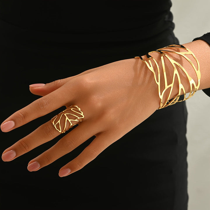 Lavinia | Conjunto de Pulsera y Anillo con Hojas Caladas de Estilo Vintage
