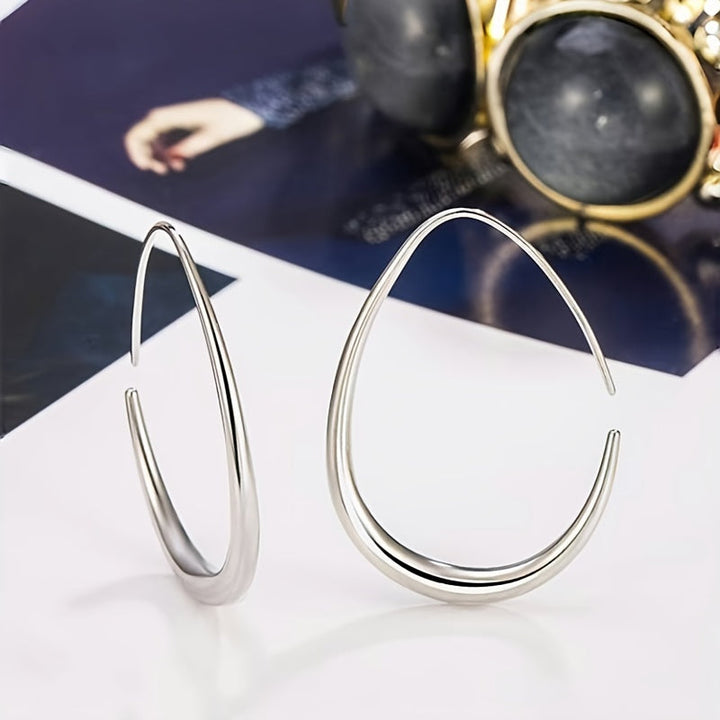 Raya | Aretes Minimalistas de Gota con Diseño Elegante