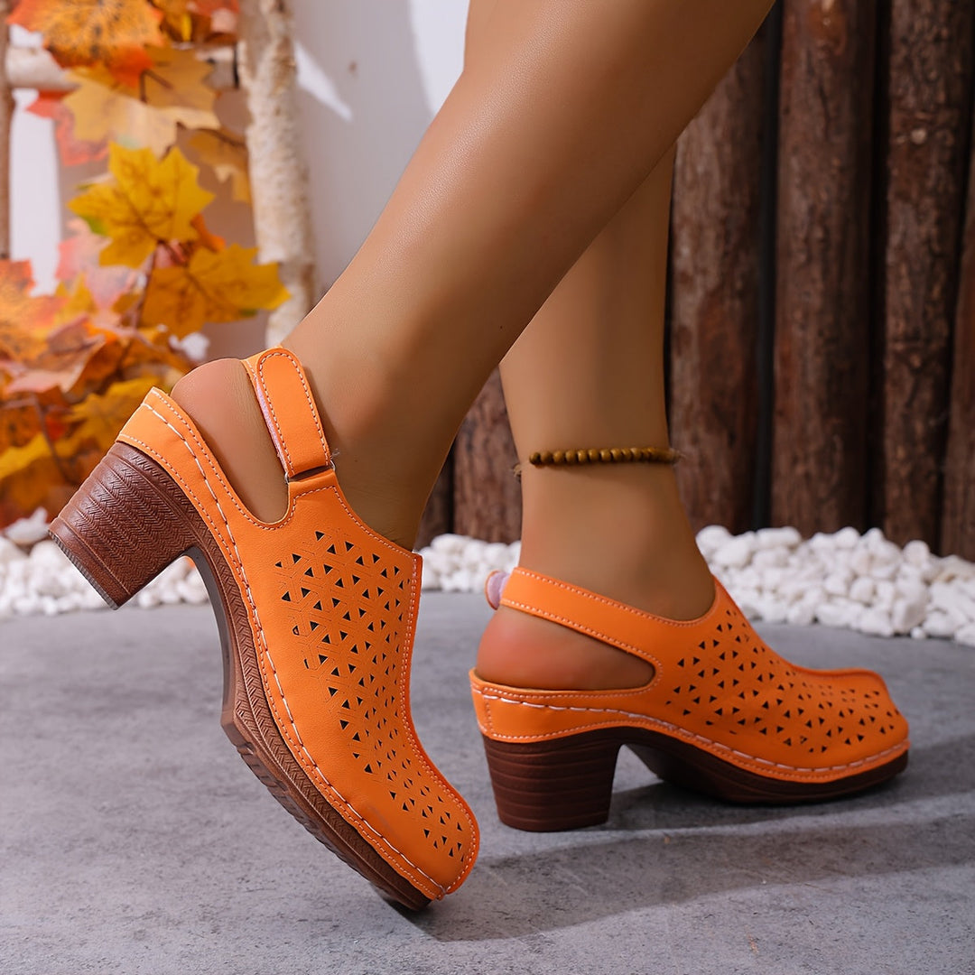 Korae | Sandalias de Tacón con Correas Ajustables y Diseño Calado