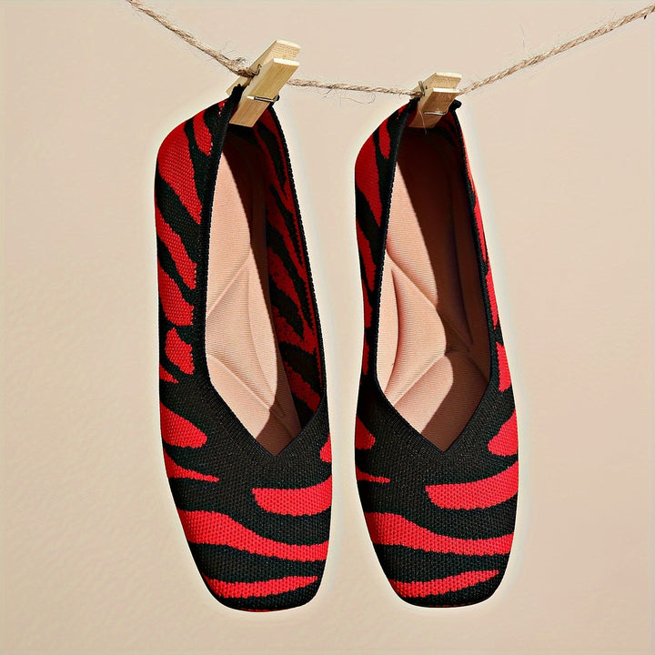 Ivara | Flats Elegantes con Estampado Zebra y Punta Cuadrada