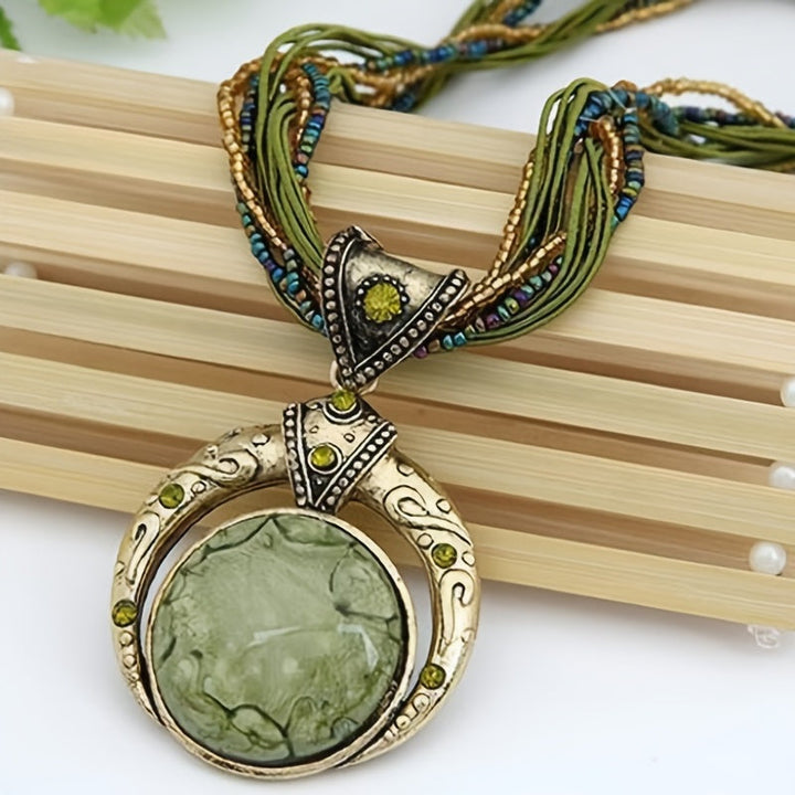 Jora | Collar Bohemio con Colgante de Piedra Verde Marmoleada