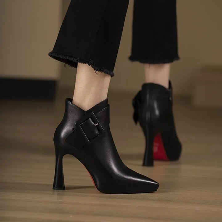 SORELLI | Botines Elegantes con Tacón y Hebilla