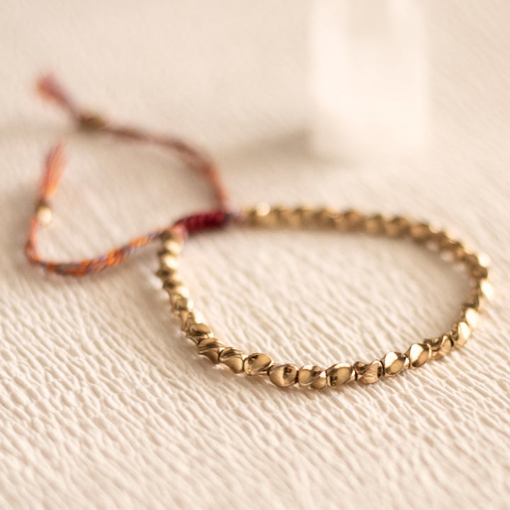 Selira | Pulsera de Perlas de Cobre Tibetano con Energía Natural