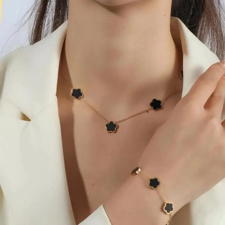 Noa | Conjunto de joyería elegante