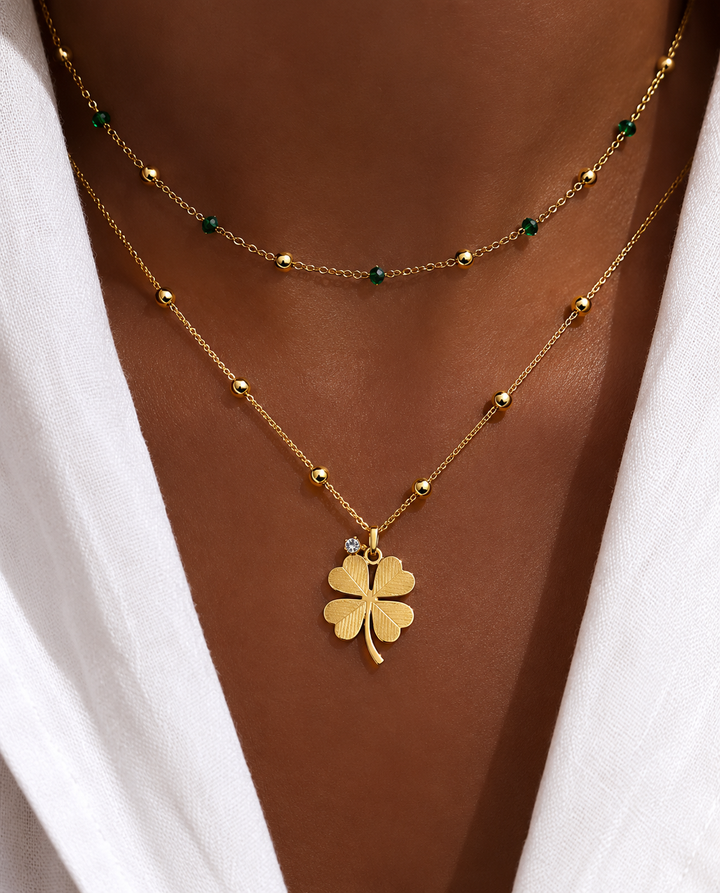 Xyla | Collar Trébol de Acero en Acabado Dorado Elegante