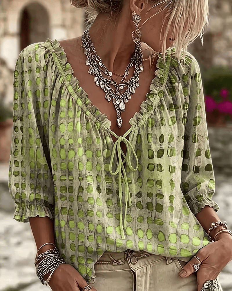 Paige | Blusa de Lunares con Escote en V Ajustable y Mangas 3/4
