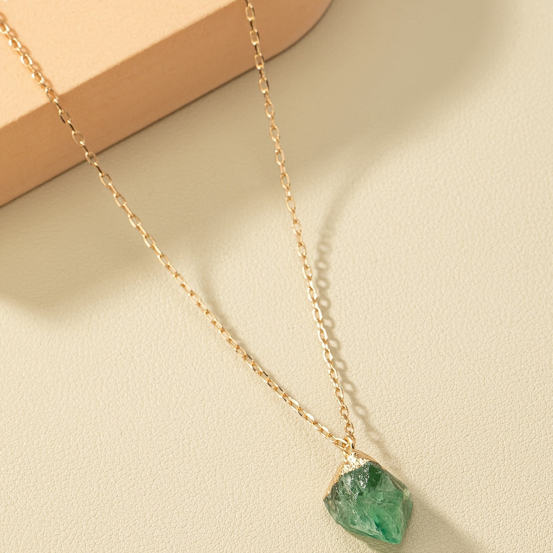Taria | Collar Minimalista con Colgante Irregular Chapado en Oro