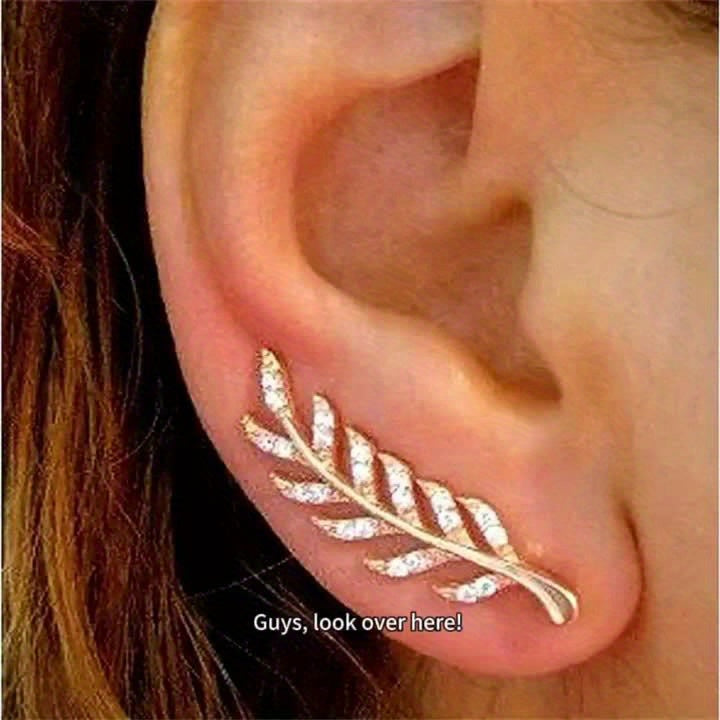 Hensleyra | Aretes Elegantes de Hoja con Diseño Hueco y Acabado Dorado