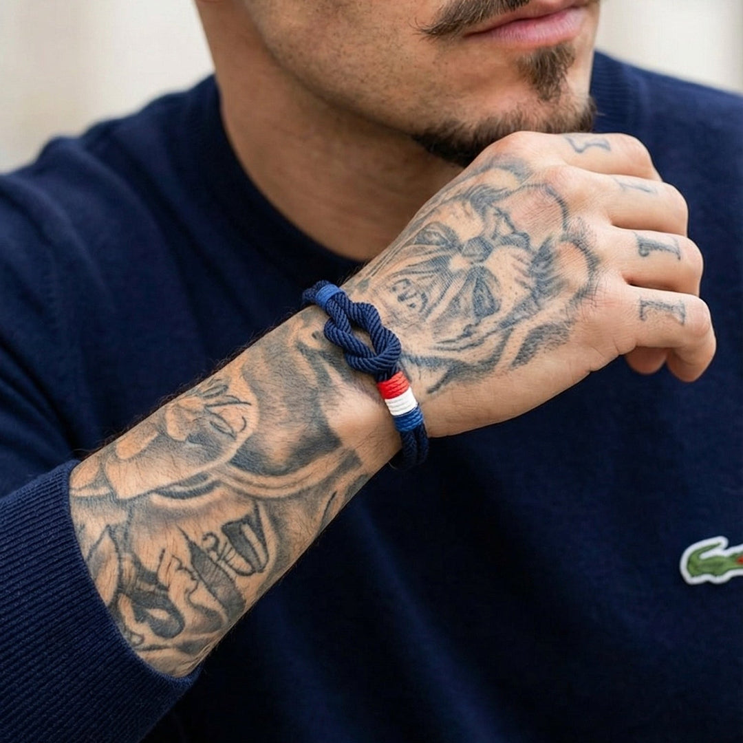 Porter | Pulsera de Cordón con Nudo y Detalle de Bandera Francesa Ajustable