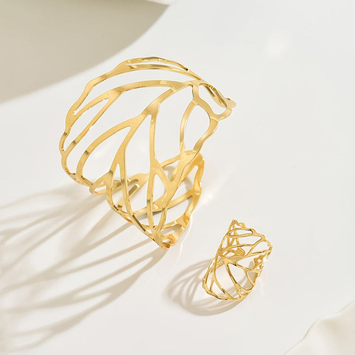 Lavinia | Conjunto de Pulsera y Anillo con Hojas Caladas de Estilo Vintage