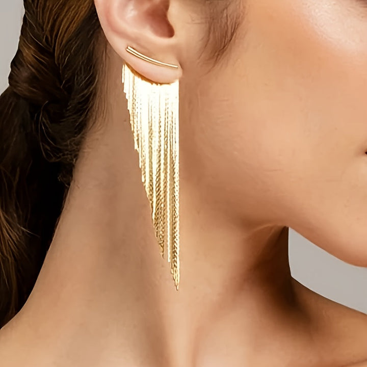 Diana | Aretes Dorados Colgantes con Borlas y Diseño de Hojas en Cascada