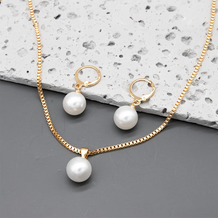 Isara | Set de Joyería con Perlas Elegantes y Acabado Sofisticado