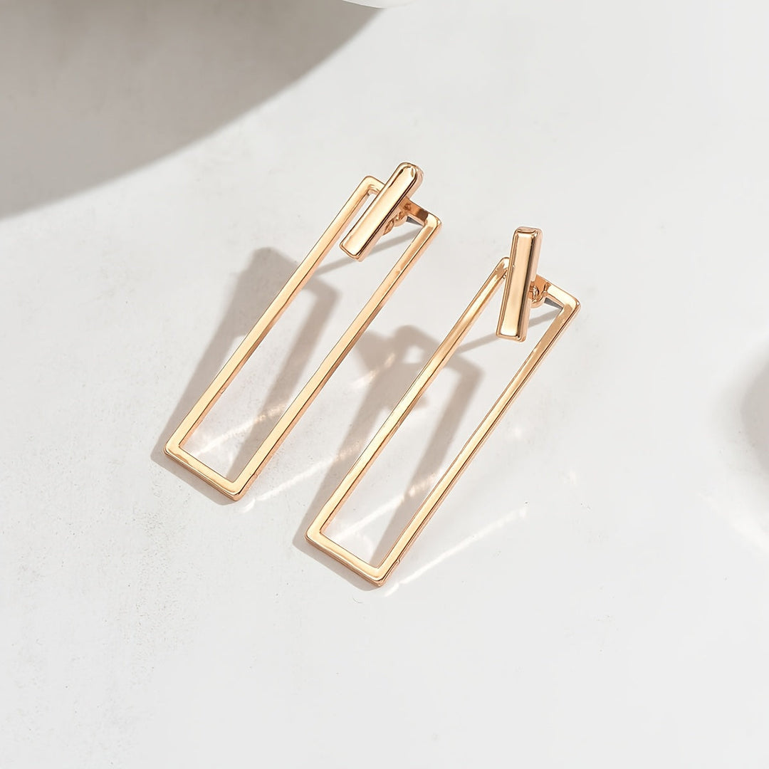 Quinleyra | Aretes Geométricos Largos con Acabado Metálico Elegante