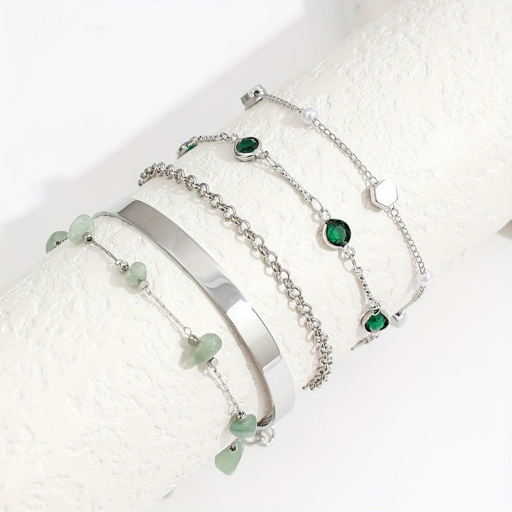 Aethique | Set de 5 Pulseras Bohemias con Piedras Verdes y Detalles Vintage