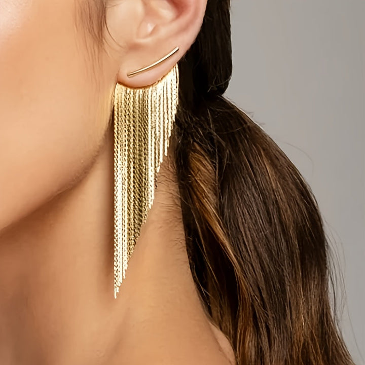 Diana | Aretes Dorados Colgantes con Borlas y Diseño de Hojas en Cascada