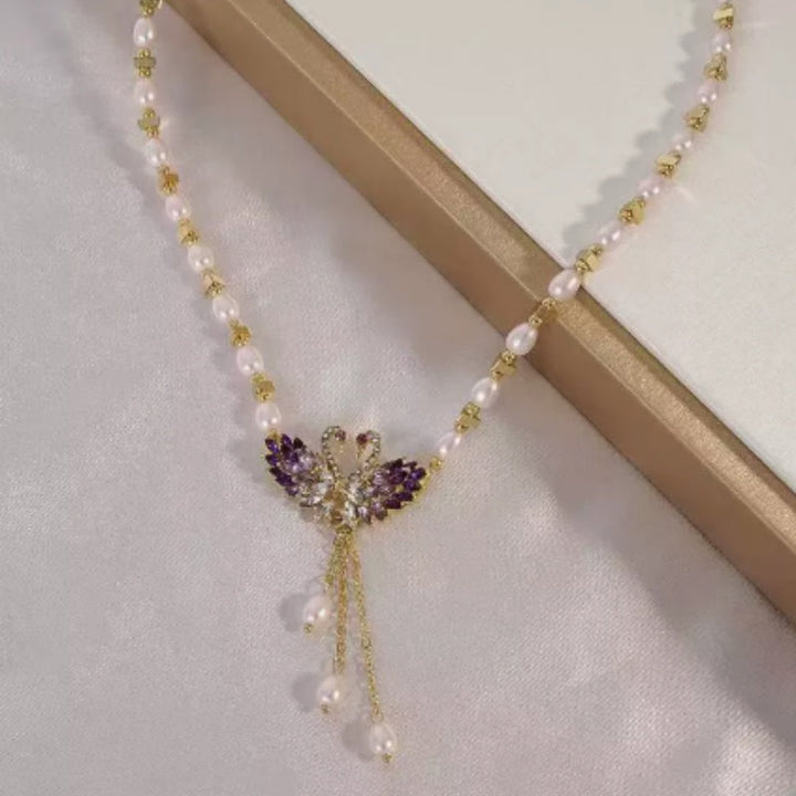 Winslow | Collar con colgante Cisne Doble en color púrpura