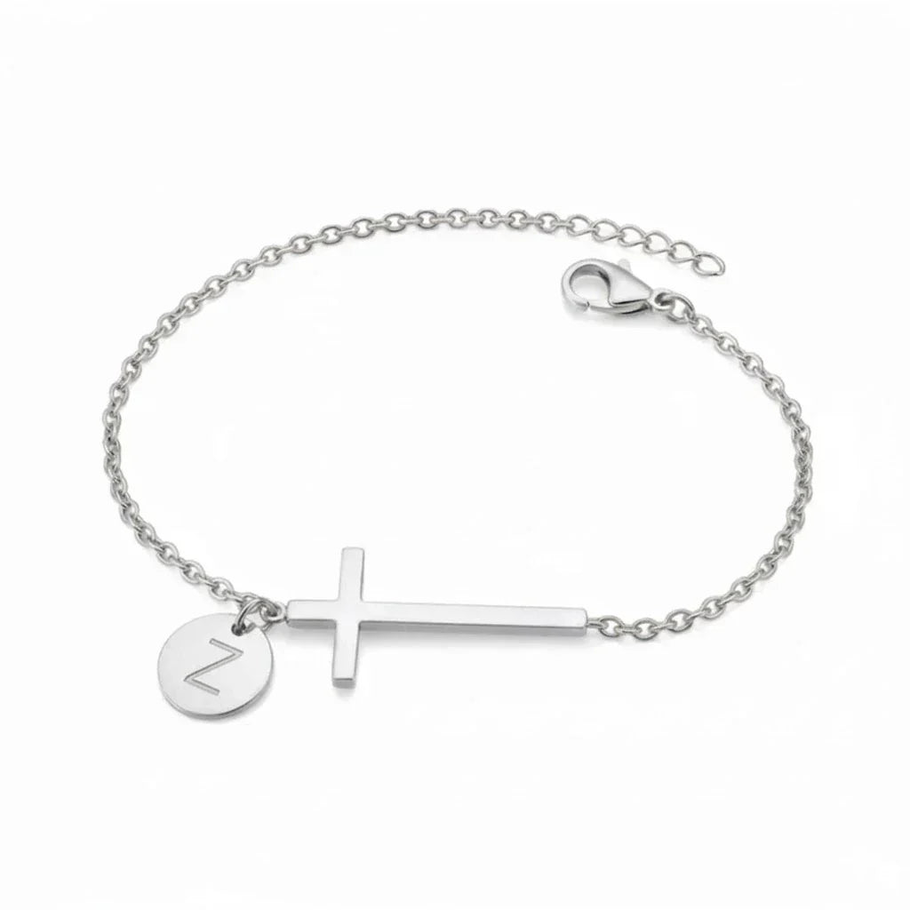 Elodryn | Pulsera Inicial Sagrada – Cruz Personalizada